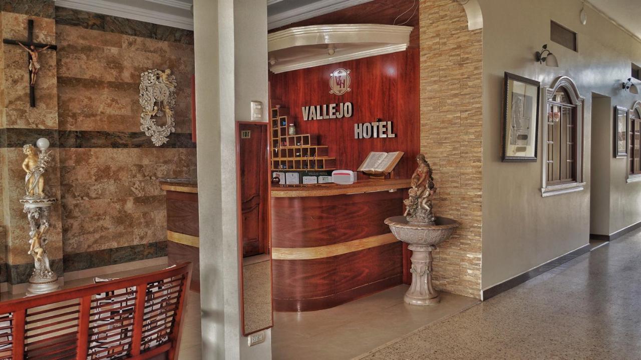 Vallejo Hotel Huaquillas Exteriör bild