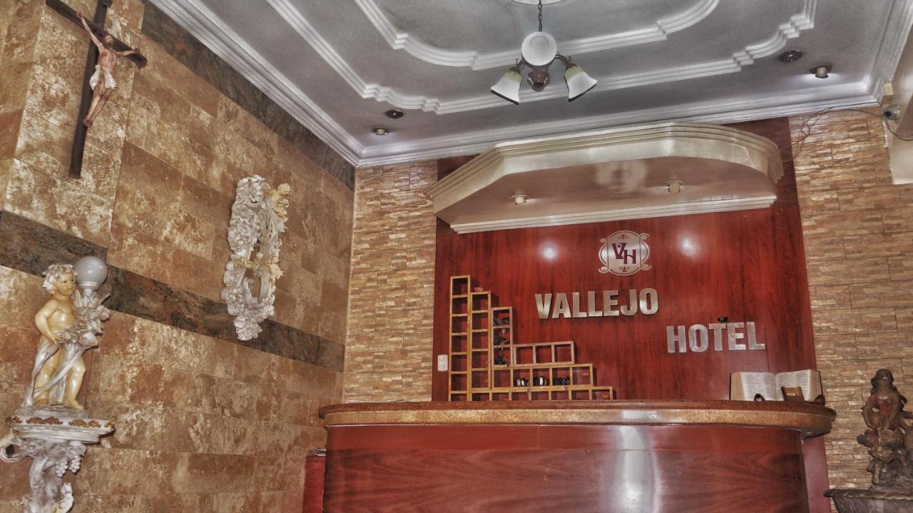 Vallejo Hotel Huaquillas Exteriör bild