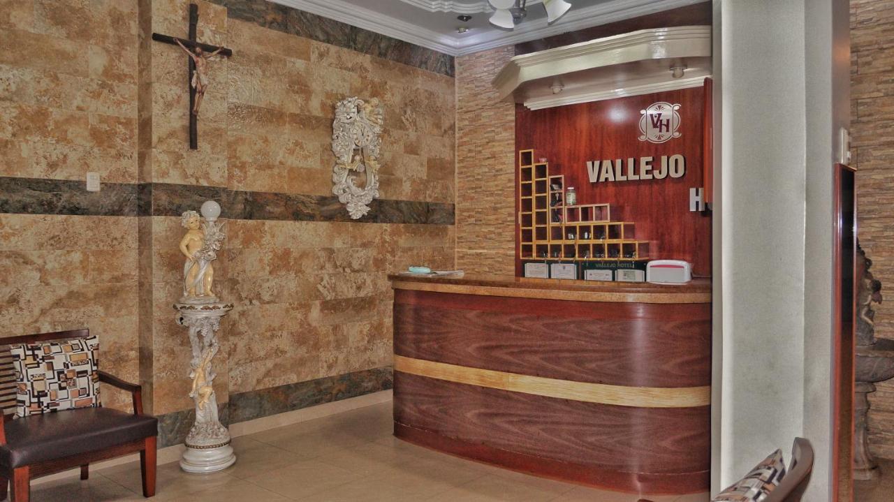Vallejo Hotel Huaquillas Exteriör bild