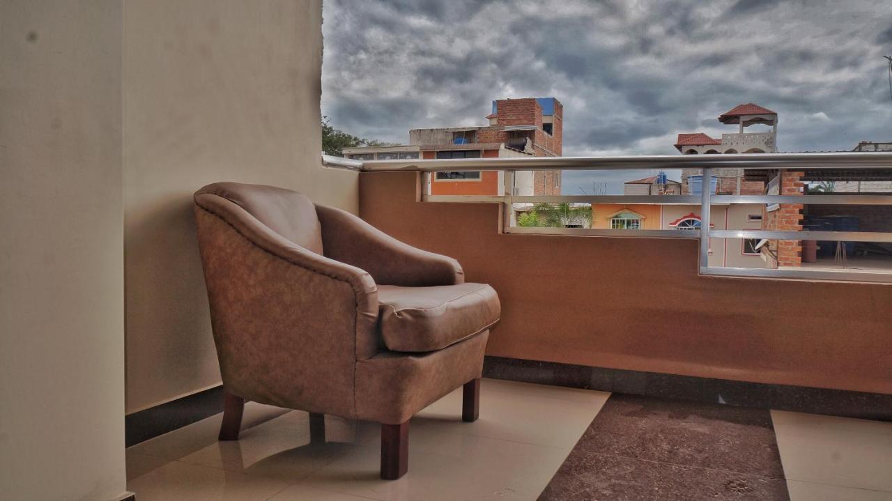 Vallejo Hotel Huaquillas Exteriör bild
