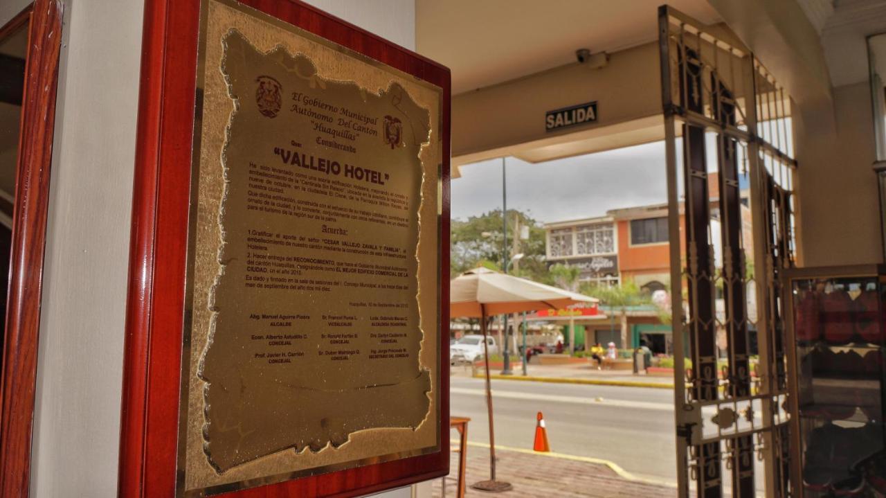 Vallejo Hotel Huaquillas Exteriör bild