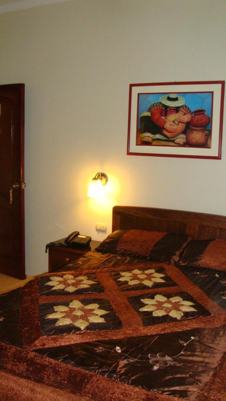 Vallejo Hotel Huaquillas Exteriör bild