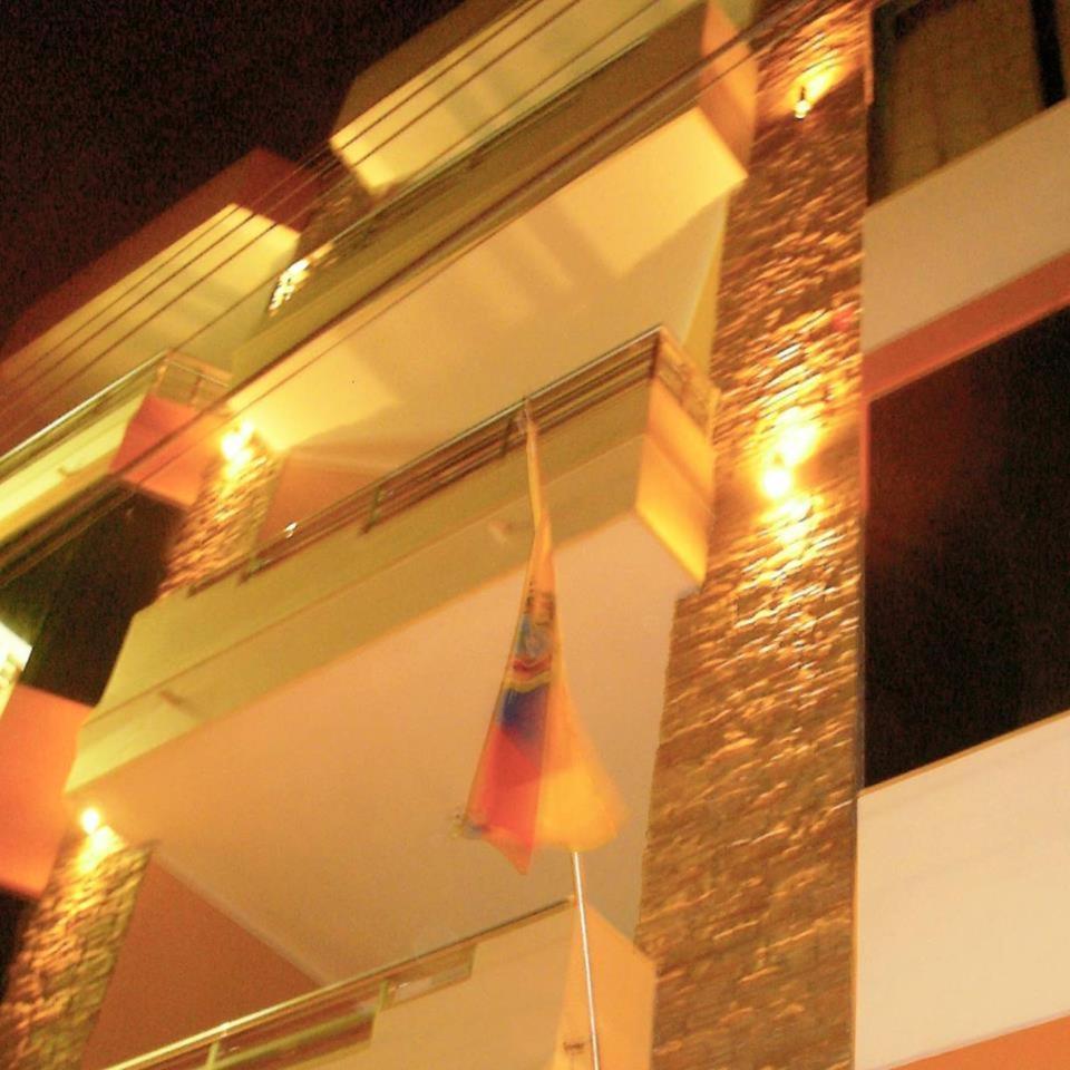 Vallejo Hotel Huaquillas Exteriör bild