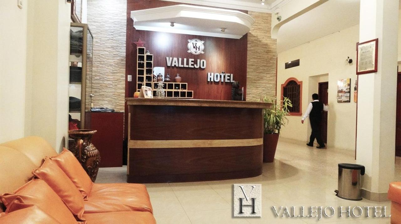 Vallejo Hotel Huaquillas Exteriör bild